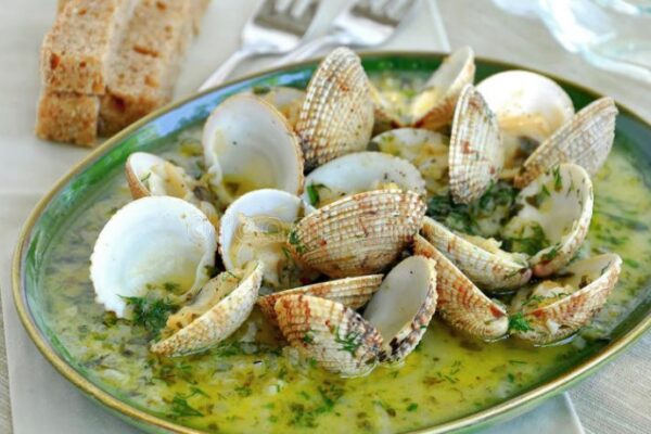 palourdes-cuites-en-sauce-à-vin-blanc-23525808-760x460